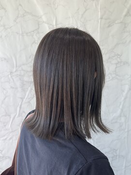 ウシワカマルエムティードット(USHIWAKAMARU MT.) アッシュグレージュカラー