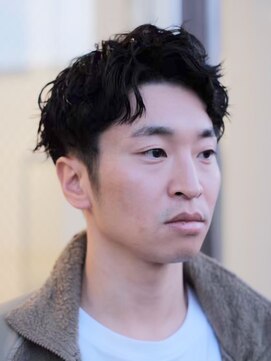 アントバイフィフス 秋田(unt by fifth) 秋田メンズパーマ波巻きスパイラルパーマセンターパートフェード