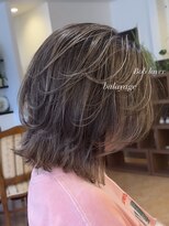 ゼウス(Zeus.)&nbsp;海外ヘアーハッシュカットレイヤーカットハイライトカラー