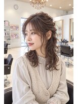 ネイヴスヘアー 香椎照葉店(Neivs Hair)&nbsp;くるみちゃん風波巻きミディアムハーフアップ