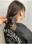 お洒落可愛いシルバーインナーカラー ゆるふわウェーブ 2