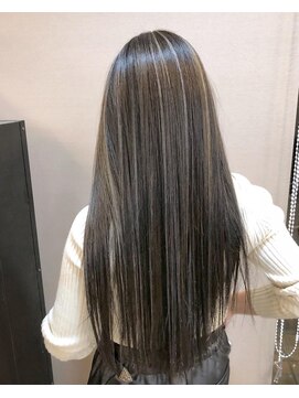 カルフール ロコ 草加西口店(Carrefour LOCO) 極細ハイライトカラー