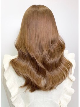 メーヴェ(Mowen) mowen ミルクティーベージュ×ツヤ巻き×ウェーブ