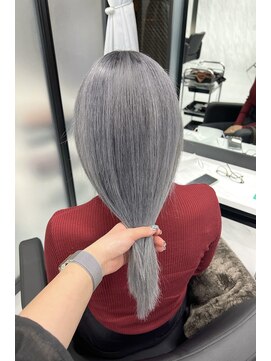 リア 大阪梅田(Ria) ～シルバーカラー～　【Ria 大阪 梅田】