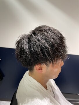 リバティシェアバーバー 銀座(LIBERTY SHARE BARBER) ツイストスパイラルパーマ〈銀座〉理容室