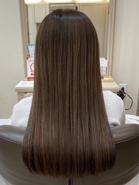 アルターリール(aL ter Rire) アッシュベージュ/澤瑞絵