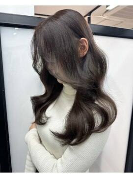 イーラ(era) RENYA ディープグレージュ レイヤーカット 美髪 エアリーロング