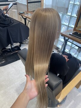 ヘアーサロン フーガ せんげん台店(HAIR SALON fuuga) 【ロングスタイル】ミルクティーカラー