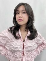 ルシアーアトリエ(Luthier atelier) ふんわり動きのあるレイヤーカット