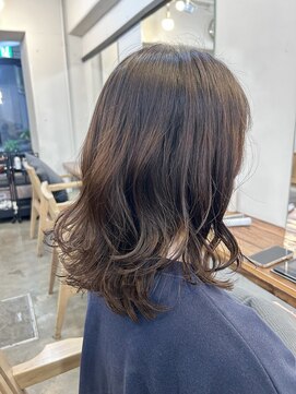 ファルベ(Farbe) 垢抜けベージュxゆるウェーブデジタルパーマ