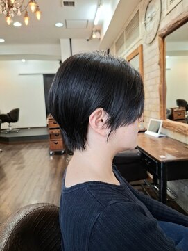 大人くびれショート20代30代40代