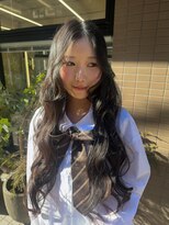 ミース(MIES)&nbsp;ウェーブヘア/ロングスタイル/難波/担当者あまね