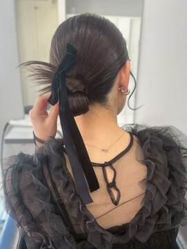 ジゼル 梅田(GiseL) ヘアアレンジ カチモリ お団子 結婚式 同窓会 二次会 お呼ばれ