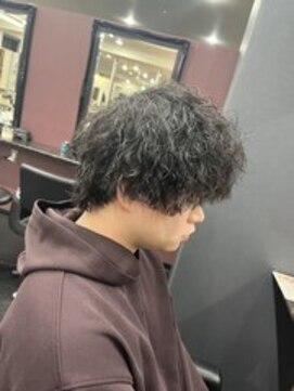 アイズ 本厚木(AIZU) ツイストスパイラルパーマ 波うちパーマ メンズシャドウパーマ