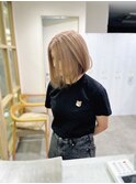 ショートボブ×ミルクティーベージュ×内巻きボブ