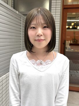 ノイ(noii) オリーブグレージュ/透明感/ボブ/名古屋/伏見/栄/丸の内