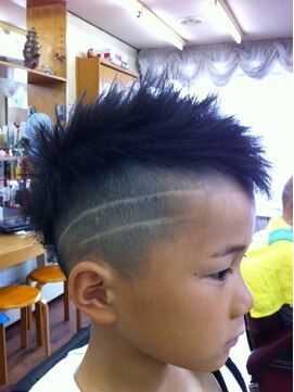 マヤ(MAYA) ツーブロックモヒ