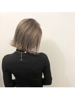 ルーツアイリー 心斎橋(ROOTS IRIE)&nbsp;10代20代大人可愛いモテ髪ボブくびれ外ハネフォギーベージュ