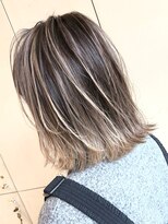 ディーナ(D'na)&nbsp;『D'na』ベージュバレイヤージュ　清水