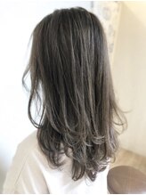 《久保寺　未来》【透明感カラー】【癒しのヘッドスパ】丁寧なカウンセリングで癒しの空間をご提供します◎