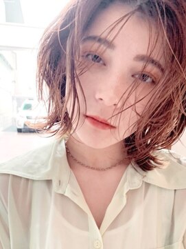 フランチェスカ(Francesca) 抜け感外ハネスタイル/外ハネボブ/艶感/ミルクティーピンク◎