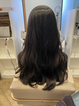 プラス ファースト ヘア(Plus 1st) 韓国風ロング