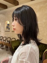 ビュートリアム265(BEAUTRIUM 265)&nbsp;ミディアムボブ/ダークグレージュ/顔周りレイヤー/切りっぱなし