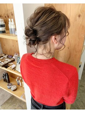 ニド(2do) カジュアルお団子アレンジ