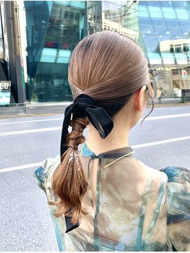 ピークアブー 原宿ハラカド(PEEK-A-BOO) ヘアセット タイトヘア 結婚式参列 金箔ヘア ベロアリボン 原宿