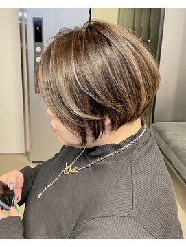 ハルキ ミナト ジャパン オオサカ(HARUKI MINATO japan OSAKA) 40代50代60代白髪マッシュショートボブ大人美人くびれ髪質改善