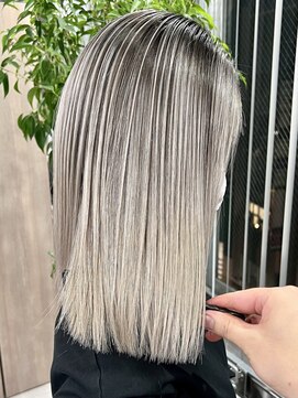 ロウル 渋谷(LOWRL) シャドールーツ/ブリーチ