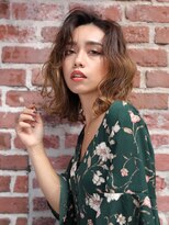 エリマバイフィフス 調布(elima by fifth)&nbsp;顔まわりレイヤーのデザインが可愛いベージュカラー