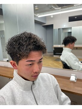 アレス バイ シカ 神戸三宮元町店(ALLES by Cica) 刈り上げスパイキーショート