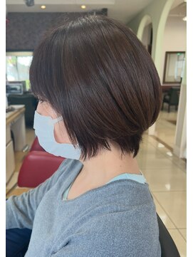 シャドウ美容室 ショートボブ