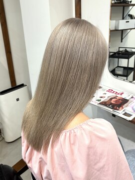 ルイ(ROUIS produced by LUCK 津田沼) ROUIS 津田沼 ホワイトブロンド