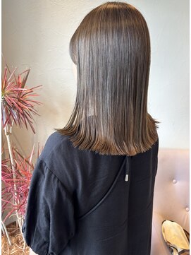 リベラル(liberal) 切りっぱなし 鎖骨ロブ オリーブベージュ【20代/30代/40代】