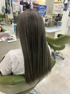 シュウ 西尾店(Shu) オリーブグレージュ