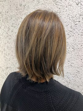 DAMANI 表参道 髪質改善/ヘッドスパ/ハイライト/白髪染め/白髪ぼかし/縮毛矯正 似合わせカット/ミディアムレイヤーカット[表参道駅]