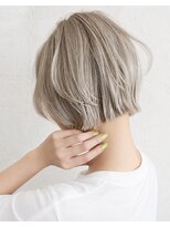 ラス(ras.)&nbsp;レイヤーショート　ホワイトベージュ