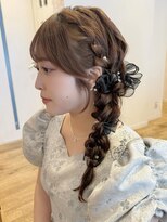 バイオレット ヨコハマ(Violet Yokohama) お呼ばれサイド編みおろしヘアアレンジヘアセットTK