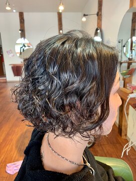 アトリウム(Atrium) メンズボブスパイラルパーマスタイル