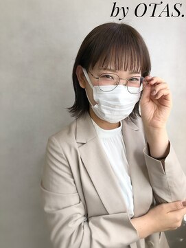 オータス(OTAS.) #ぱつんとバング#眼鏡女子#オトナショート