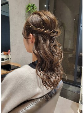 リップル(Ripple) 【海浜幕張 Ripple 】品のあるハーフアップ