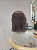 外はねボブ×ブラウンベージュ