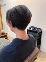 グランバイ アトリエドングリ(Grand × AtlierDonguri) お客様髪質改善データ1194(グラデーションショート)