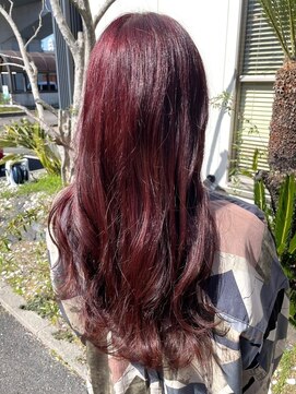 ナカオコアフュール(NAKAO COIFFURE) チェリーレッド　ケアブリーチ　巻き髪ロングヘア　透明感カラー