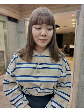 ビジュ(bijou) グレージュ/横須賀/横須賀中央/カット/ブリーチ/カラー/汐入