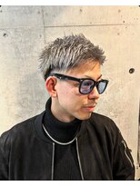 リベルテ グリット(Liberte Grit)&nbsp;スキンフェード×シルバーカラー