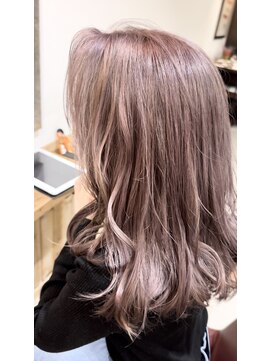 ノーム 横浜(NORM) ケアブリーチ トリプルカラー ピンクベージュ