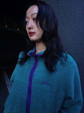 ストア(STORE) 顔まわりレイヤー×ゆるパーマ｜抜け感ロング